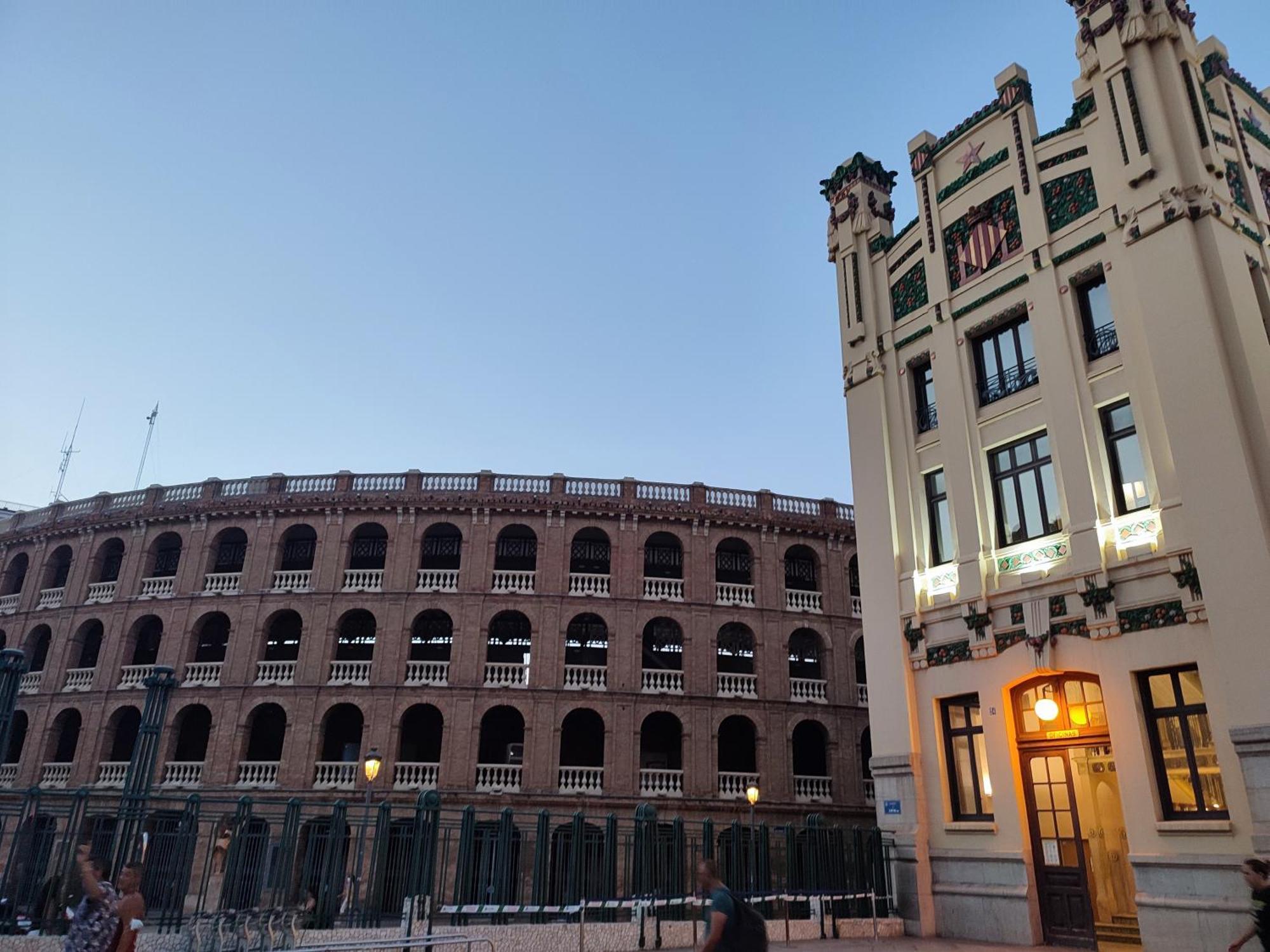 Central Rooms Valencia Downtown - Bruno Apartments Coliving Экстерьер фото